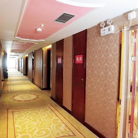 Vienna Hotel Shenzhen Longhua Qinghu Road Екстериор снимка