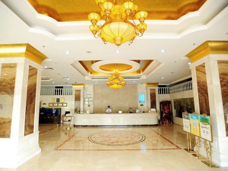 Vienna Hotel Shenzhen Longhua Qinghu Road Екстериор снимка